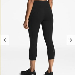 North Face Motivation High Rise Pocket Crop